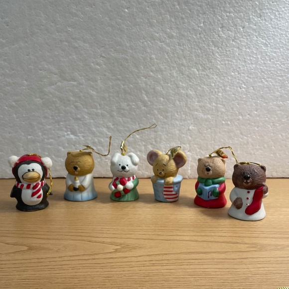 Vintage Jasco Lil Chimers Lot 6 Christmas Bell Ornaments Hand Painted Porcelain - Picture 1 of 14